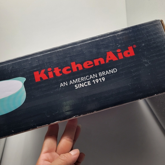 KitchenAid 2.25 QT Round Casserole Baker Light BLUE Verified Stoneware Handles - Picture 2 of 8